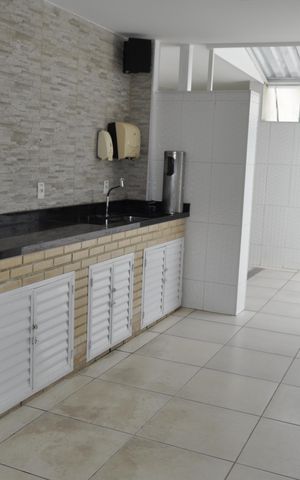 Apartamento à venda com 64m², 2 quartos e sem vagaÁrea comum
