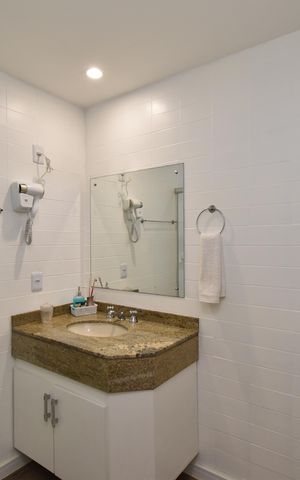Apartamento à venda com 67m², 1 quarto e sem vagaBanheiro
