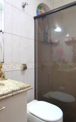 Casa à venda com 160m², 4 quartos e 1 vagaBanheiro