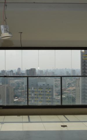 Apartamento à venda com 145m², 3 quartos e 2 vagasVaranda