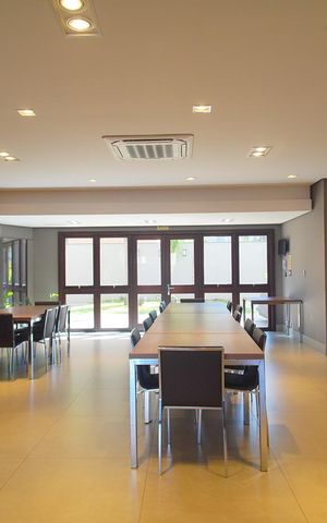 Apartamento para alugar com 185m², 3 quartos e 1 vaga Apartamento para alugar com 185m², 3 quartos e 1 vagaÁrea comum - Salão de festas