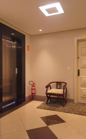 Apartamento para alugar com 185m², 3 quartos e 1 vaga Apartamento para alugar com 185m², 3 quartos e 1 vagaEntrada