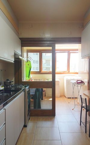 Apartamento para alugar com 185m², 3 quartos e 1 vaga Apartamento para alugar com 185m², 3 quartos e 1 vagaCozinha