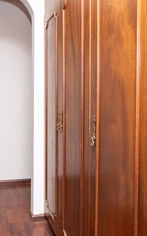 Casa para alugar com 580m², 9 quartos e 6 vagas Casa para alugar com 580m², 9 quartos e 6 vagasCloset da suíte