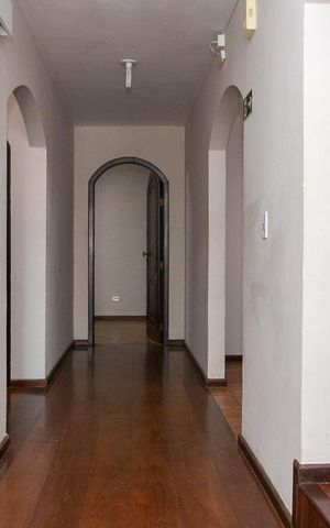 Casa para alugar com 580m², 9 quartos e 6 vagas Casa para alugar com 580m², 9 quartos e 6 vagasCorredor