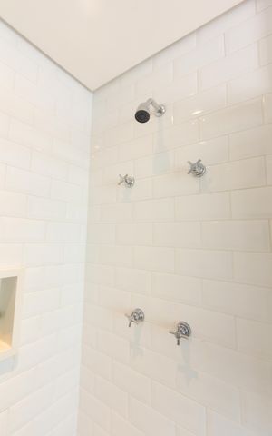 Studio à venda com 29m², 1 quarto e 1 vaga Studio à venda com 29m², 1 quarto e 1 vagaBanheiro