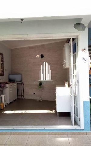 Casa à venda com 214m², 3 quartos e 4 vagas