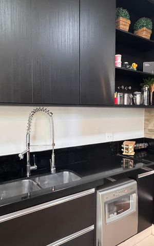 Casa à venda com 317m², 3 quartos e 4 vagas Casa à venda com 317m², 3 quartos e 4 vagasCozinha