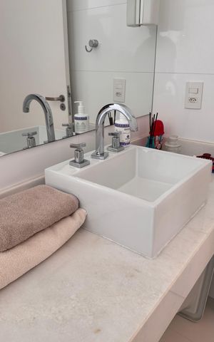 Casa à venda com 317m², 3 quartos e 4 vagas Casa à venda com 317m², 3 quartos e 4 vagasBanheiro da Suíte 2