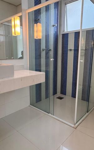 Casa à venda com 317m², 3 quartos e 4 vagas Casa à venda com 317m², 3 quartos e 4 vagasBanheiro da Suíte 1