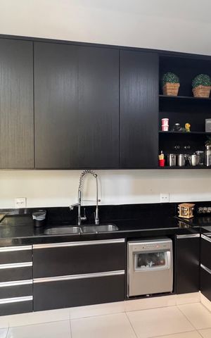 Casa à venda com 317m², 3 quartos e 4 vagas Casa à venda com 317m², 3 quartos e 4 vagasCozinha