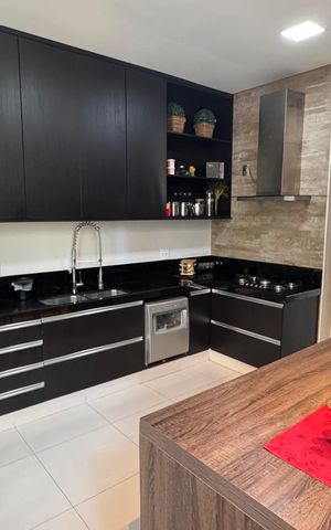 Casa à venda com 317m², 3 quartos e 4 vagas Casa à venda com 317m², 3 quartos e 4 vagasCozinha
