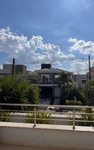 Casa à venda com 317m², 3 quartos e 4 vagas Casa à venda com 317m², 3 quartos e 4 vagasVista Varanda