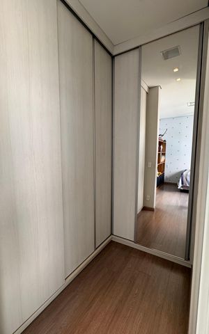 Casa à venda com 317m², 3 quartos e 4 vagas Casa à venda com 317m², 3 quartos e 4 vagasCloset da suíte 2