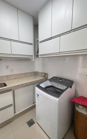 Casa à venda com 317m², 3 quartos e 4 vagas Casa à venda com 317m², 3 quartos e 4 vagasÁrea de Serviço