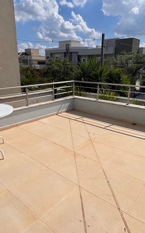 Casa à venda com 317m², 3 quartos e 4 vagas Casa à venda com 317m², 3 quartos e 4 vagasVaranda Suíte