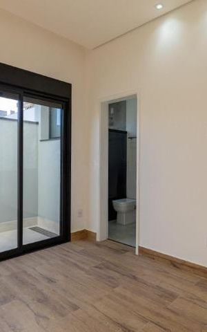Casa de condomínio à venda com 235m², 3 quartos e 4 vagas Casa de condomínio à venda com 235m², 3 quartos e 4 vagasFoto 06