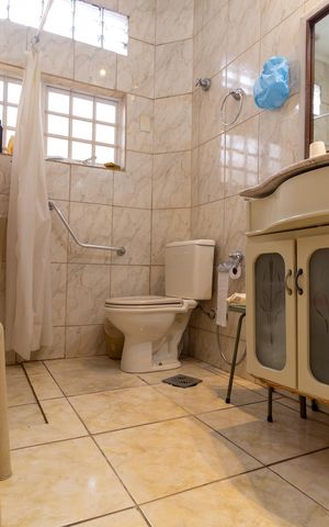 Casa para alugar com 210m², 3 quartos e 2 vagasBanheiro