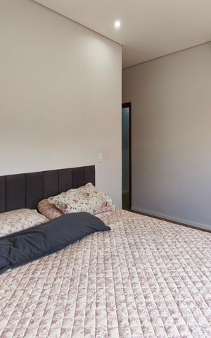Casa de condomínio à venda com 201m², 3 quartos e 4 vagas Casa de condomínio à venda com 201m², 3 quartos e 4 vagasSuíte 3