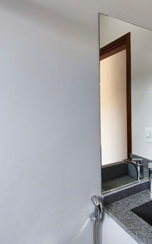 Casa de condomínio à venda com 201m², 3 quartos e 4 vagas Casa de condomínio à venda com 201m², 3 quartos e 4 vagasBanheiro da Suíte 1