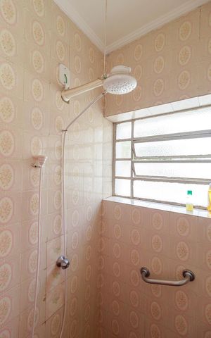Casa à venda com 144m², 3 quartos e 1 vaga Casa à venda com 144m², 3 quartos e 1 vagaBanheiro