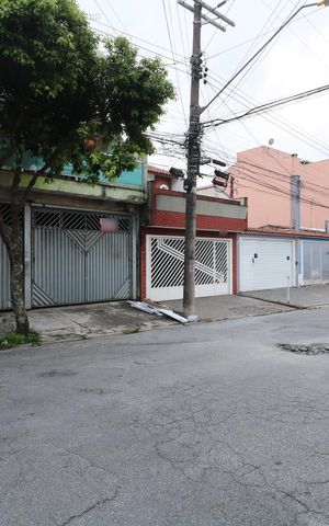 Casa para alugar com 140m², 2 quartos e 1 vagaFachada