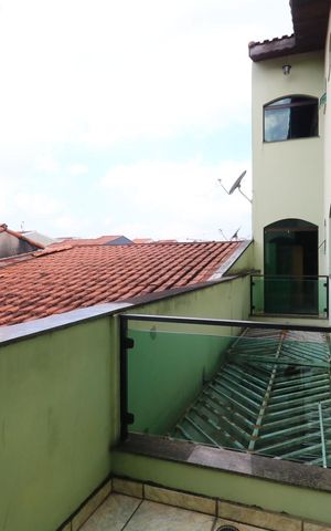 Casa para alugar com 140m², 2 quartos e 1 vagaÁrea de Serviço externo