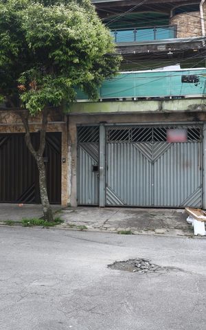 Casa para alugar com 140m², 2 quartos e 1 vagaFachada