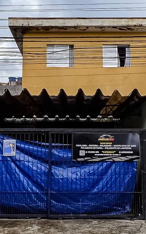 Casa à venda com 280m², 1 quarto e 2 vagas Casa à venda com 280m², 1 quarto e 2 vagasFachada