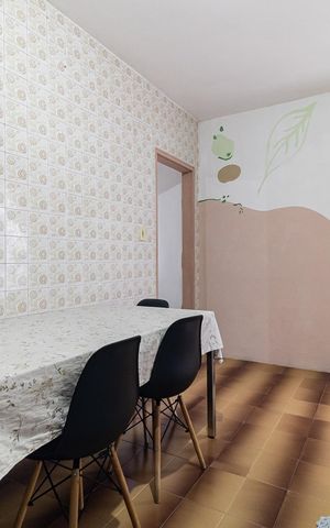 Casa à venda com 280m², 1 quarto e 2 vagas Casa à venda com 280m², 1 quarto e 2 vagasCozinha