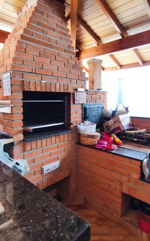 Casa de condomínio à venda com 250m², 3 quartos e 4 vagas Casa de condomínio à venda com 250m², 3 quartos e 4 vagasÁrea gourmet