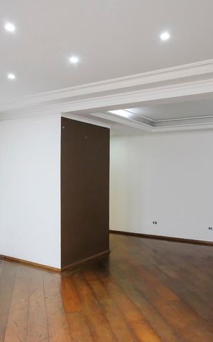 Casa à venda com 325m², 3 quartos e 3 vagasSala