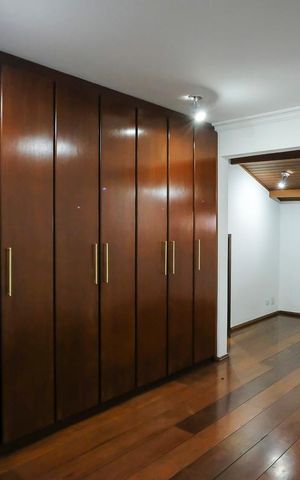 Casa à venda com 325m², 3 quartos e 3 vagasSuíte 2