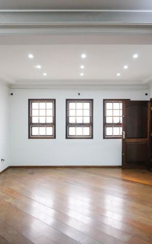 Casa à venda com 325m², 3 quartos e 3 vagasSala