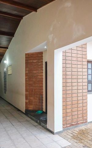 Casa à venda com 325m², 3 quartos e 3 vagasGaragem