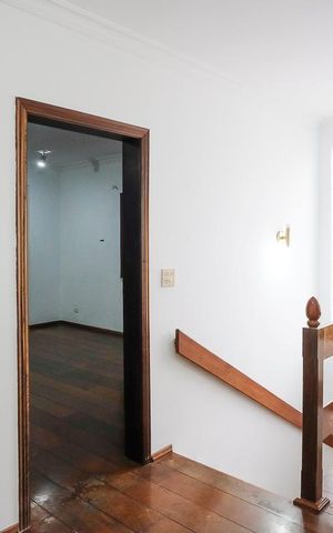 Casa à venda com 325m², 3 quartos e 3 vagasSala das suítes 2 e 3