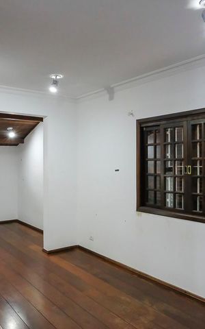 Casa à venda com 325m², 3 quartos e 3 vagasSuíte 2