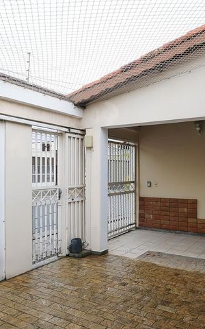 Casa à venda com 325m², 3 quartos e 3 vagasGaragem