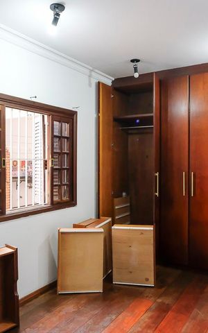 Casa à venda com 325m², 3 quartos e 3 vagasSuíte 1