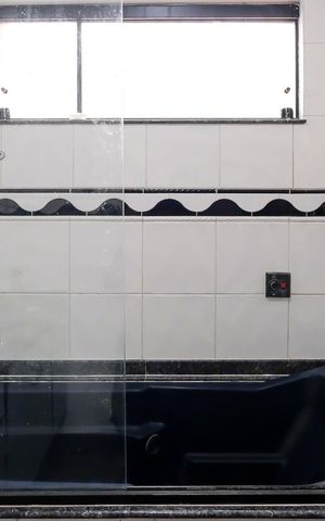 Casa à venda com 325m², 3 quartos e 3 vagasBanheiro da suíte 1
