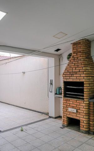 Casa à venda com 325m², 3 quartos e 3 vagasQuintal