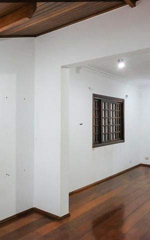 Casa à venda com 325m², 3 quartos e 3 vagasSuíte 2