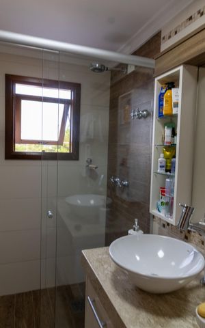 Casa à venda com 141m², 3 quartos e 1 vaga Casa à venda com 141m², 3 quartos e 1 vagaBanheiro da Suíte 2