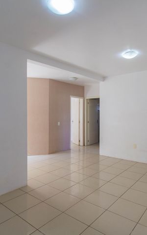 Casa à venda com 100m², 2 quartos e 2 vagas Casa à venda com 100m², 2 quartos e 2 vagasSala