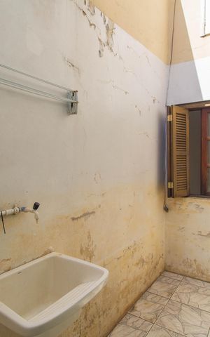 Casa à venda com 100m², 2 quartos e 2 vagas Casa à venda com 100m², 2 quartos e 2 vagasÁrea de Serviço