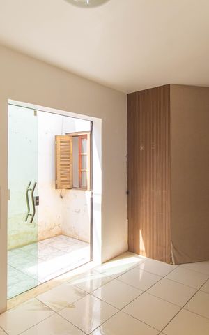 Casa à venda com 100m², 2 quartos e 2 vagas Casa à venda com 100m², 2 quartos e 2 vagasCozinha