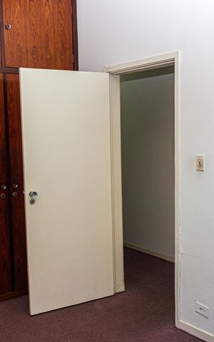 Casa à venda com 280m², 4 quartos e 8 vagas Casa à venda com 280m², 4 quartos e 8 vagasQuarto 2