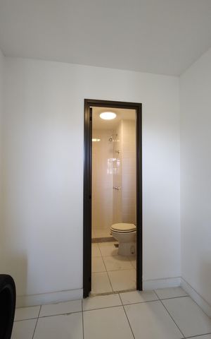 Apartamento para alugar com 280m², 4 quartos e 3 vagasQuarto de Serviço