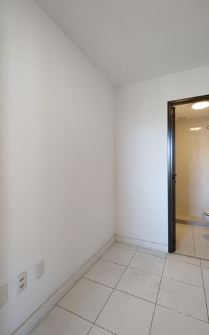 Apartamento para alugar com 280m², 4 quartos e 3 vagasQuarto de Serviço