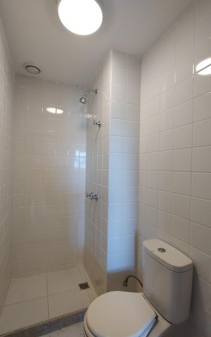 Apartamento para alugar com 280m², 4 quartos e 3 vagasBanheiro de de Serviço